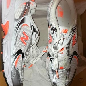 New Balance 530 running shoes Pink/Silver/White Sz 10.5 Mens